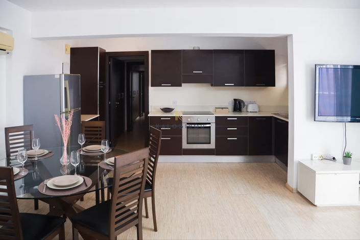 Image No.7-14 Bed Property for sale