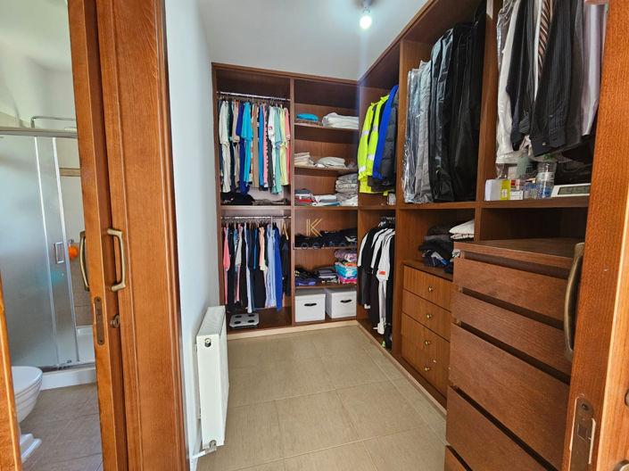 Image No.13-5 Bed House for sale