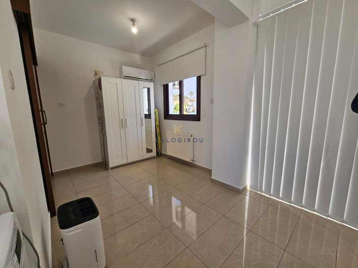 Image No.19-5 Bed House for sale