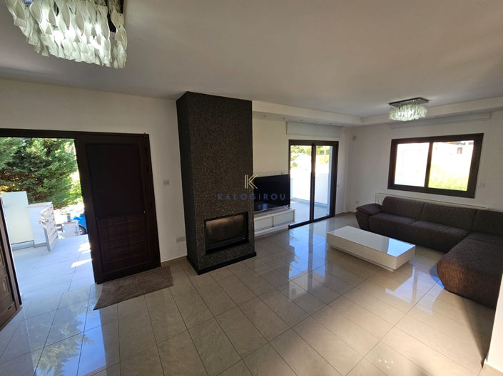 Image No.3-5 Bed House for sale