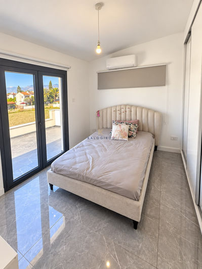 Image No.14-3 Bed House for sale