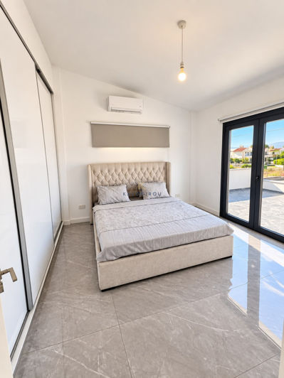 Image No.15-3 Bed House for sale