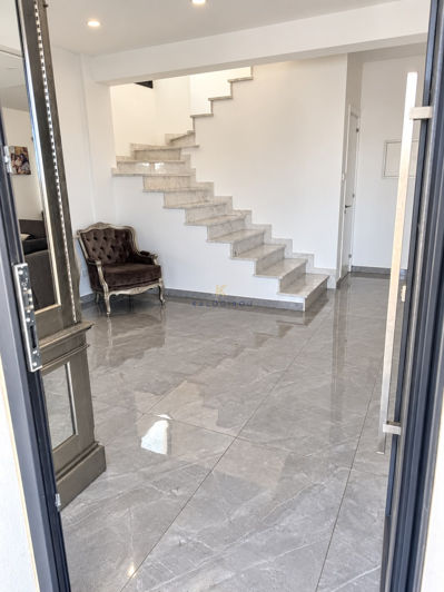 Image No.5-3 Bed House for sale