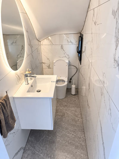 Image No.8-3 Bed House for sale
