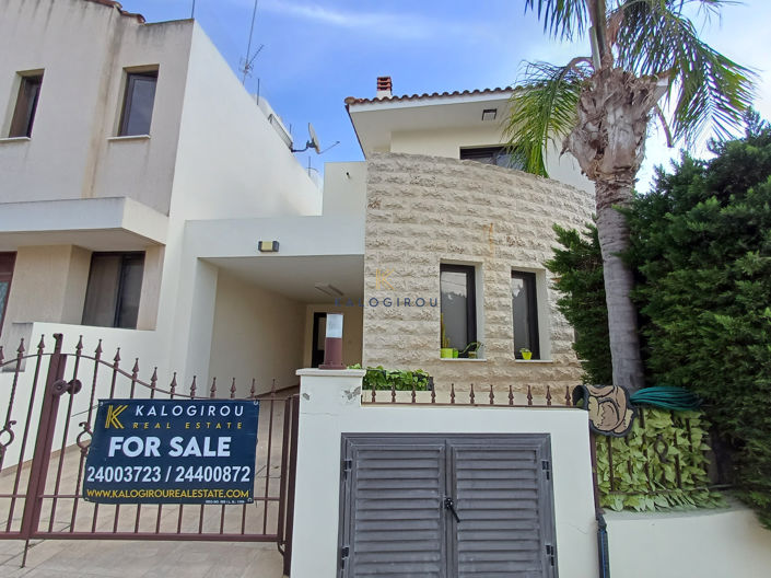 Image No.2-4 Bed House for sale