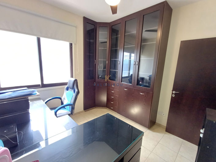 Image No.24-4 Bed House for sale