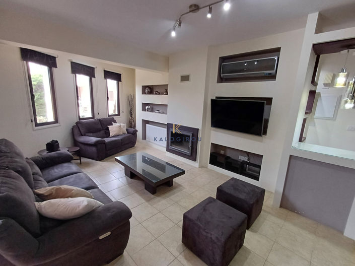 Image No.6-4 Bed House for sale