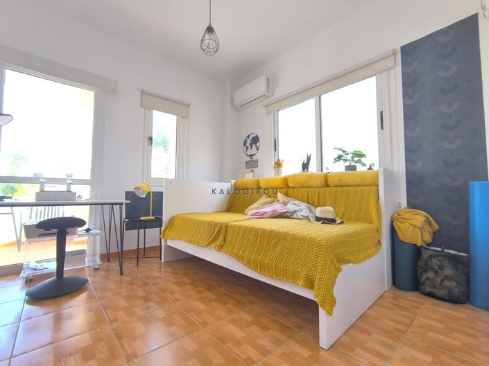 Image No.17-4 Bed House for sale