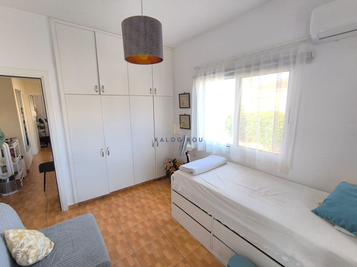 Image No.18-4 Bed House for sale