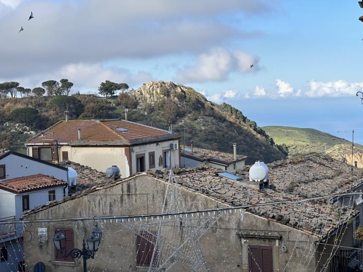 Image No.3-5 Bed Semi-Detached for sale