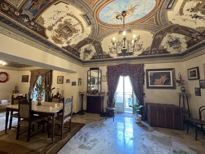 Image No.40-5 Bed Semi-Detached for sale