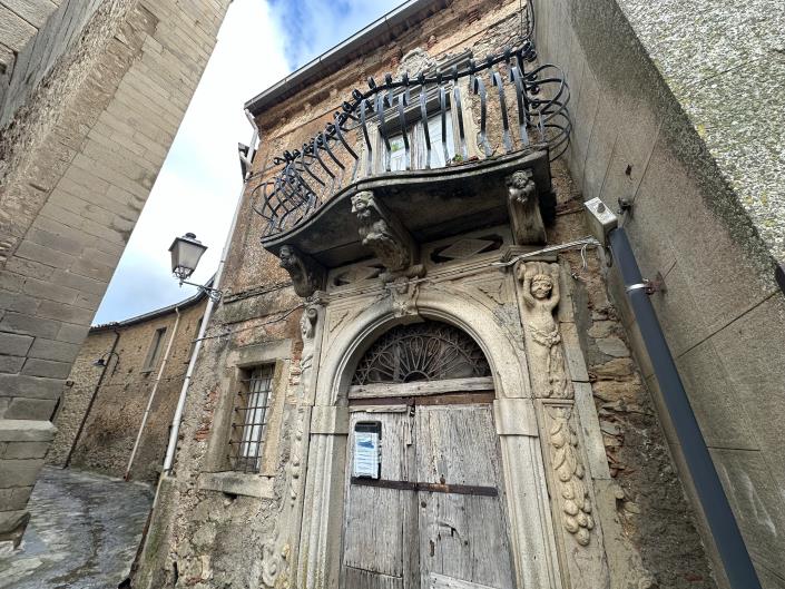 Image No.7-3 Bed Property for sale