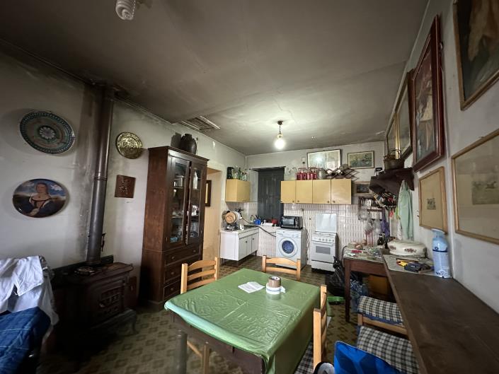 Image No.11-3 Bed Property for sale