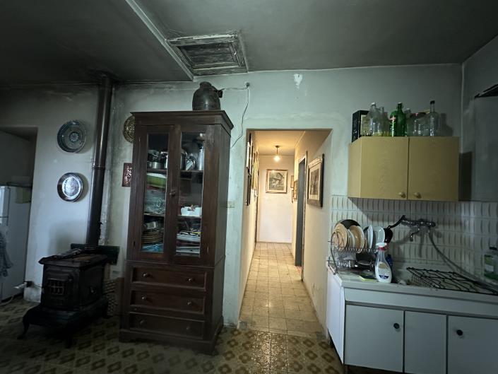 Image No.13-3 Bed Property for sale