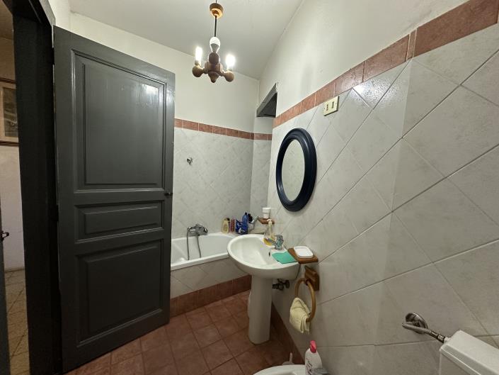 Image No.14-3 Bed Property for sale