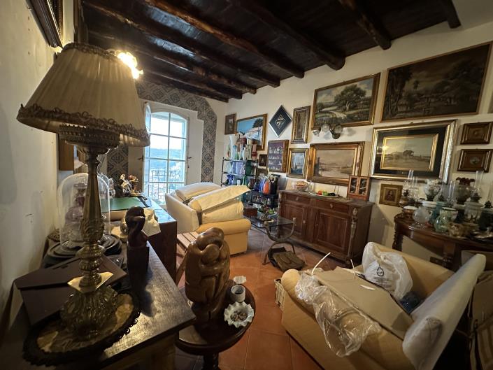 Image No.32-3 Bed Property for sale