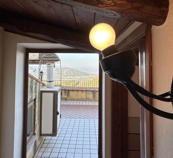 Image No.29-6 Bed Semi-Detached for sale