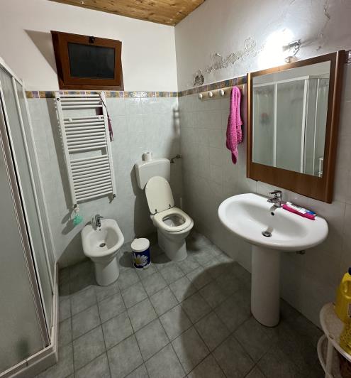 Image No.17-6 Bed House for sale