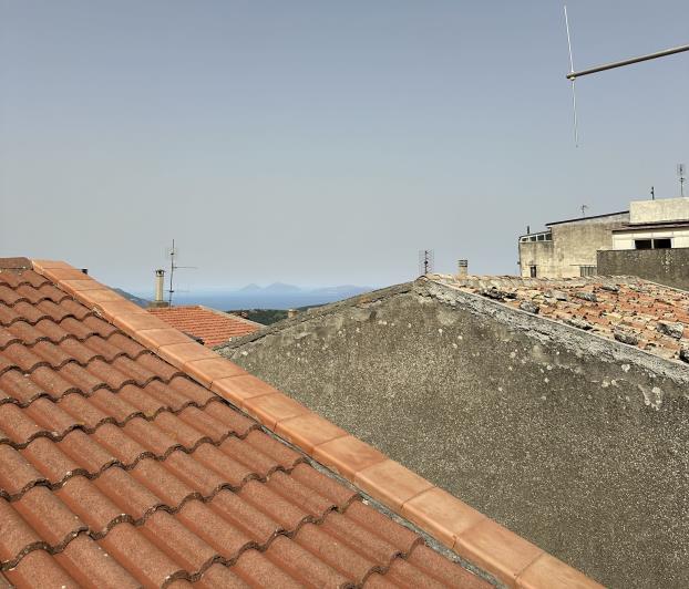 Image No.8-6 Bed House for sale