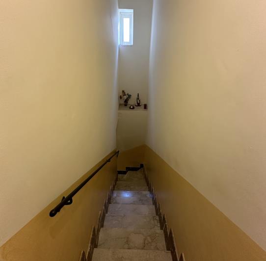 Image No.25-5 Bed Semi-Detached for sale