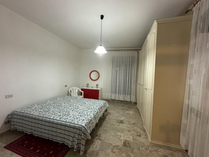 Image No.16-5 Bed Semi-Detached for sale