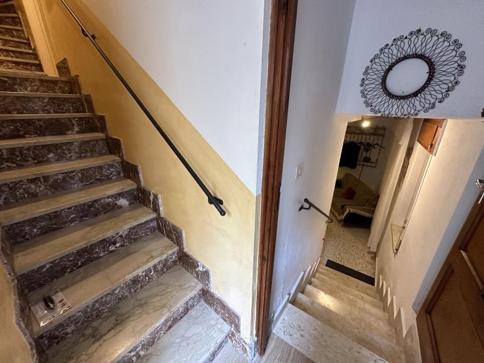 Image No.9-5 Bed Semi-Detached for sale