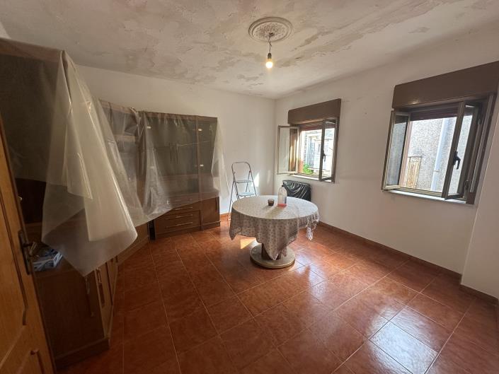 Image No.22-5 Bed Townhouse for sale