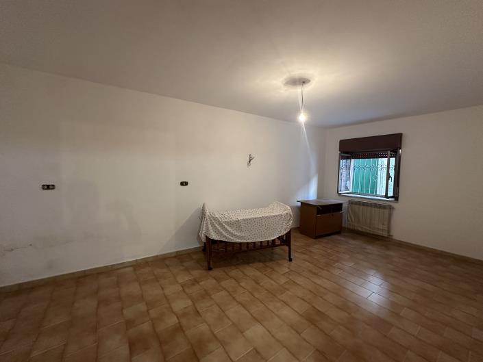 Image No.37-5 Bed Townhouse for sale