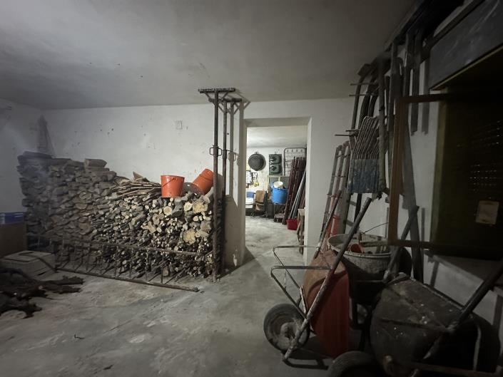 Image No.43-5 Bed Townhouse for sale