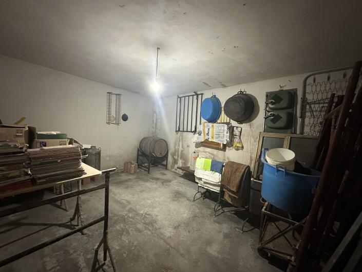 Image No.44-5 Bed Townhouse for sale