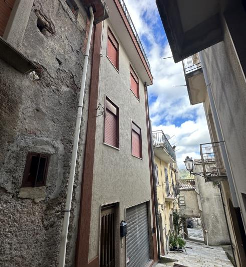 Image No.6-5 Bed Townhouse for sale