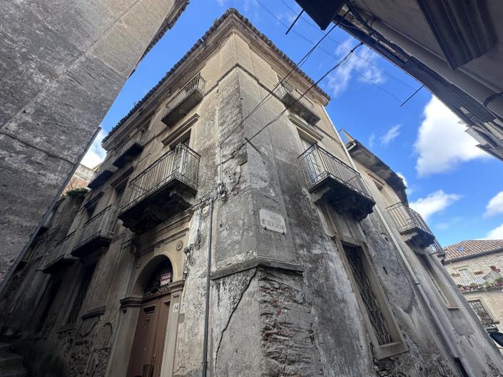 Image No.4-3 Bed Semi-Detached for sale