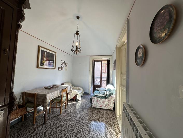 Image No.28-4 Bed Semi-Detached for sale