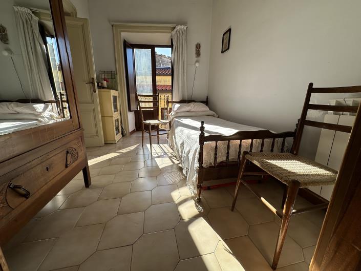 Image No.34-4 Bed Semi-Detached for sale