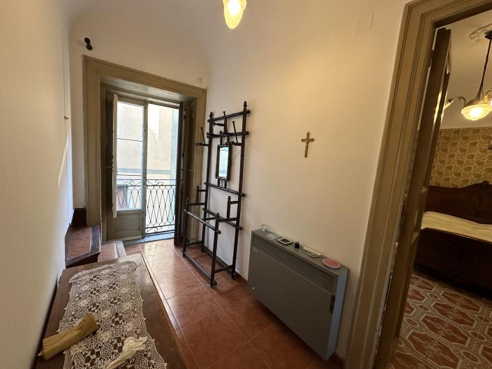 Image No.19-4 Bed Semi-Detached for sale