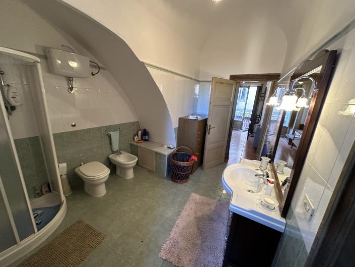 Image No.20-4 Bed Semi-Detached for sale