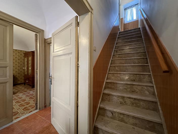 Image No.27-4 Bed Semi-Detached for sale