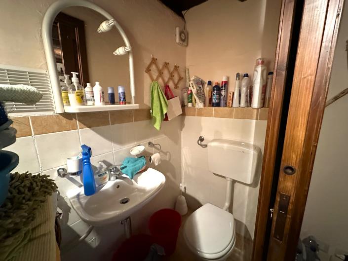 Image No.18-1 Bed Property for sale