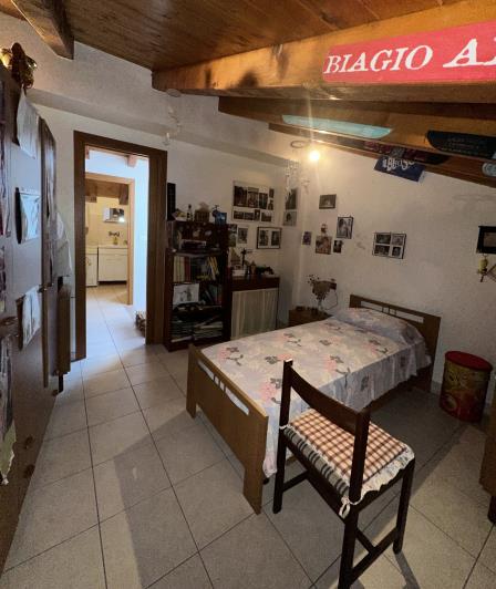 Image No.26-2 Bed Semi-Detached for sale