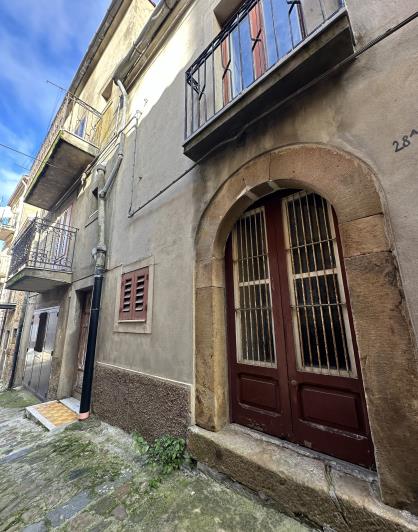 Image No.6-5 Bed Townhouse for sale