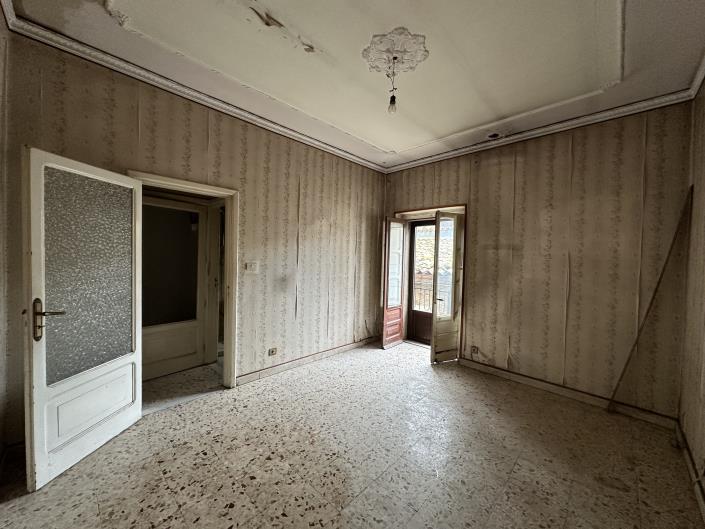 Image No.7-5 Bed Townhouse for sale