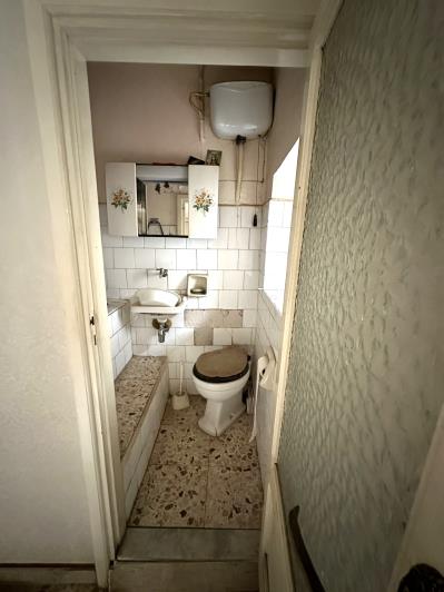 Image No.23-5 Bed Townhouse for sale