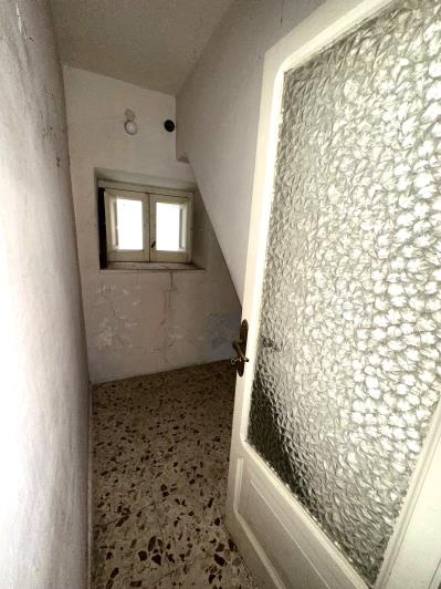 Image No.27-5 Bed Townhouse for sale