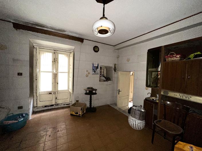 Image No.34-5 Bed Townhouse for sale