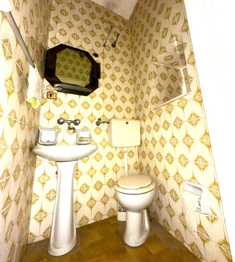 Image No.16-5 Bed Townhouse for sale