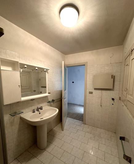 Image No.12-3 Bed Townhouse for sale