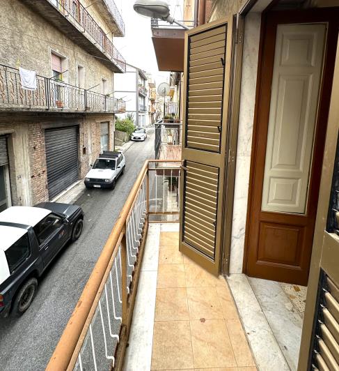 Image No.15-3 Bed Townhouse for sale