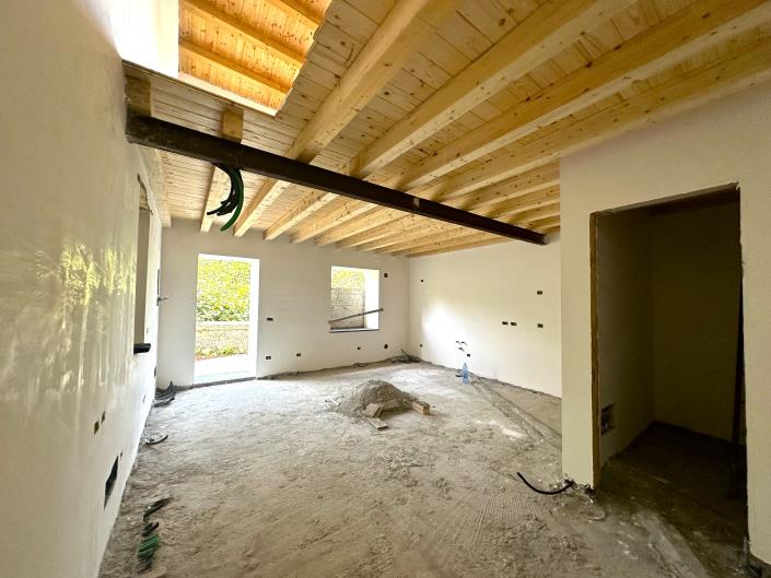 Image No.12-2 Bed Townhouse for sale