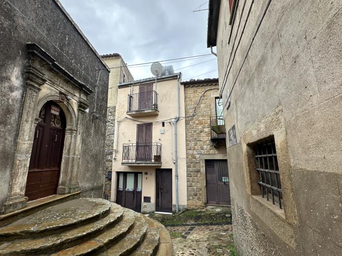 Image No.3-Maison de ville de 2 chambres à vendre à Mistretta