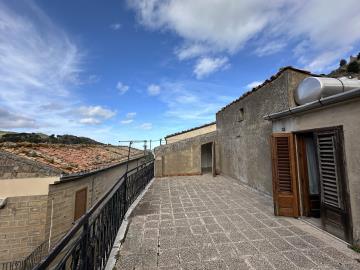 1 - Mistretta, Townhouse
